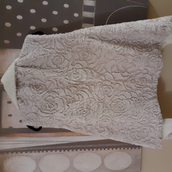 BEIGE VEST - Picture 3 of 3